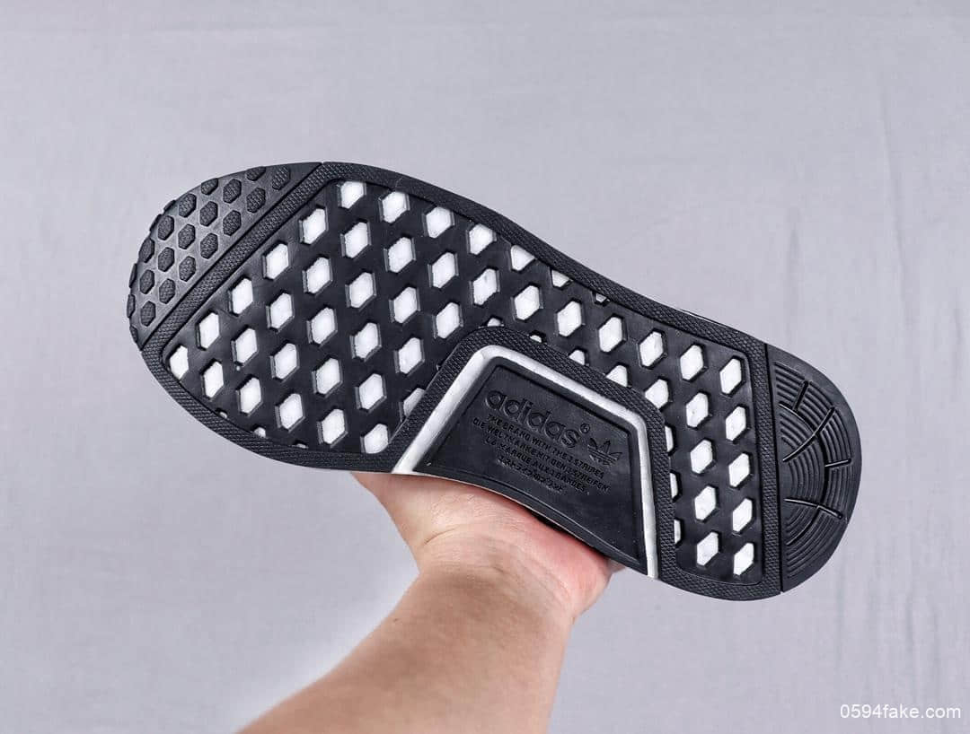 阿迪达斯Adidas NMD R1 Primeknit Triple Black顶级巴斯夫真爆真标针织联名款时尚潮流休闲运动潮鞋 货号:B42087