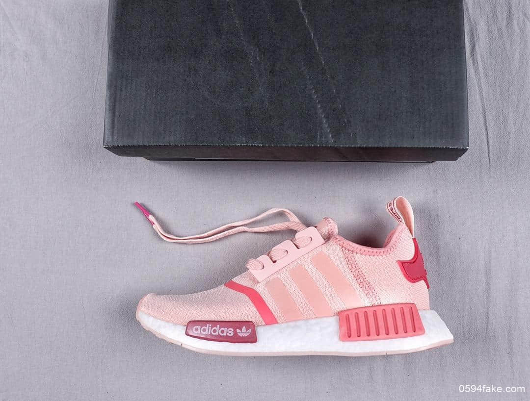 阿迪达斯Adidas NMD R1 Primeknit Triple Black针织面原装进口Boost原料高密度弹性针织首发新配色 货号：EG5647