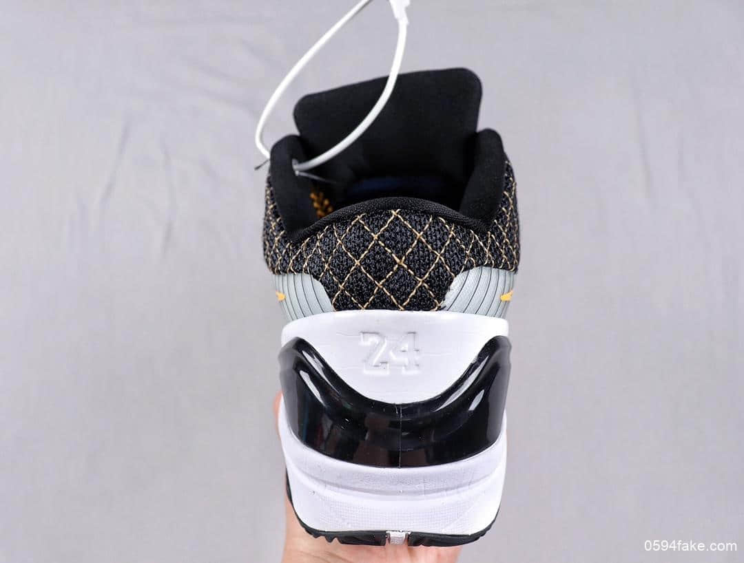 科比Nike Zoom Kobe 4科比4代公司级高品质原盒原标实战篮球战靴 货号：AV6339-101