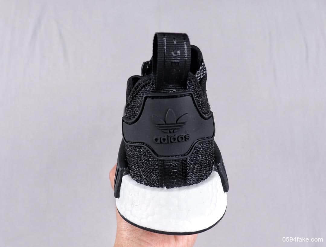 阿迪达斯atmos x adidas NMD R1联名满天星全网首发新配色反光鞋面四国文字 货号:G27331