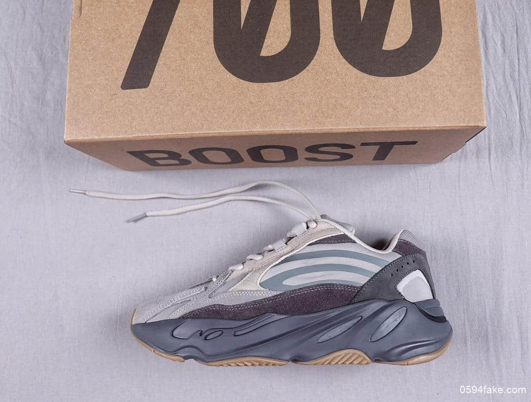 阿迪达斯Adidas Yeezy 700 V2 Tephra全网实拍首发OG纯原版本巴斯夫原底细节全方位对比正品 货号：FU7914