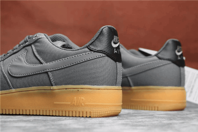 Nike Air Force 1'07 LV8 style灰色 耐克空军一号公司级头层灰色帆布板鞋 货号：AQ0117-001