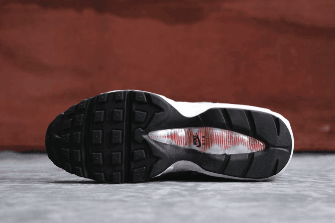 Nike Air Max 95 QS灰银 耐克公司级子弹95元年复刻内置灰银气垫 货号：814914-002