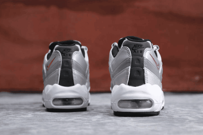 Nike Air Max 95 QS灰银 耐克公司级子弹95元年复刻内置灰银气垫 货号：814914-002