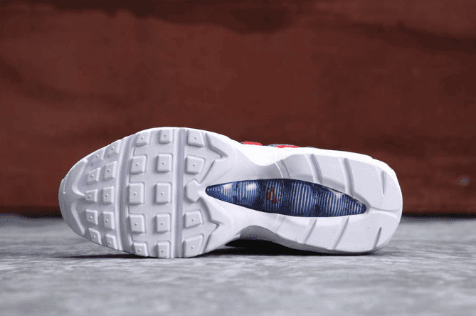 Nike Air Max 95 SE彩虹 耐克公司级子弹95高品质内置彩虹流彩气垫 货号：AJ4138-101