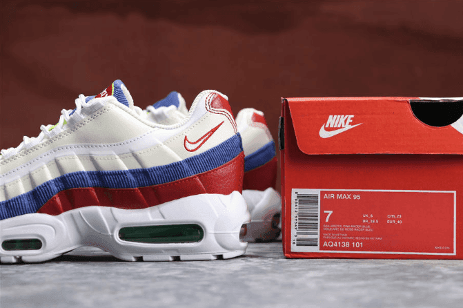 Nike Air Max 95 SE彩虹 耐克公司级子弹95高品质内置彩虹流彩气垫 货号：AJ4138-101
