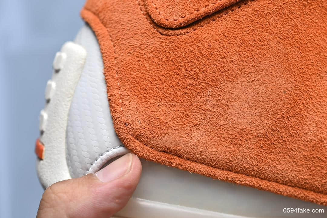 乔丹Air Jordan 18 Orange Suede渠道纯原版本AJ18原厂纯色头层麂皮包裹双层Zoom+双层碳板亮眼鞋垫搭载碳板AJ18实战篮球鞋 货号：AA2494-801
