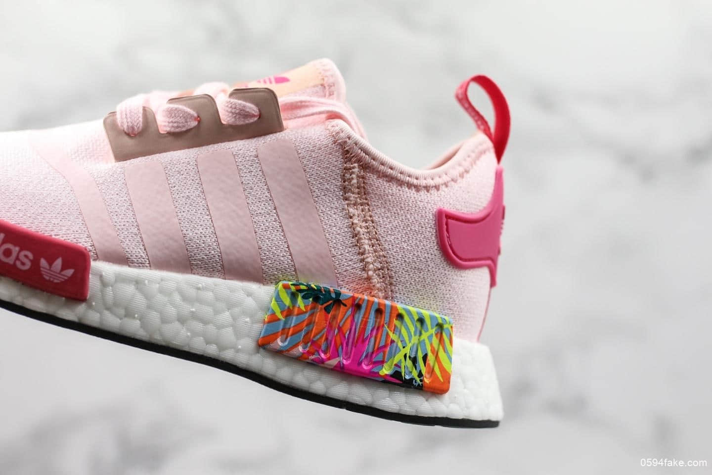 阿迪达斯Adidas NMD R1 Primeknit Triple Black针织面原装进口Boost原料高密度弹性针织休闲运动鞋NMD纯原版本 货号:EF2305