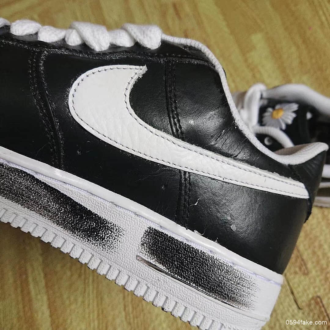 PEACEMINUSONE x Nike Air Force 1细节图释出！双层鞋面还能这么玩！