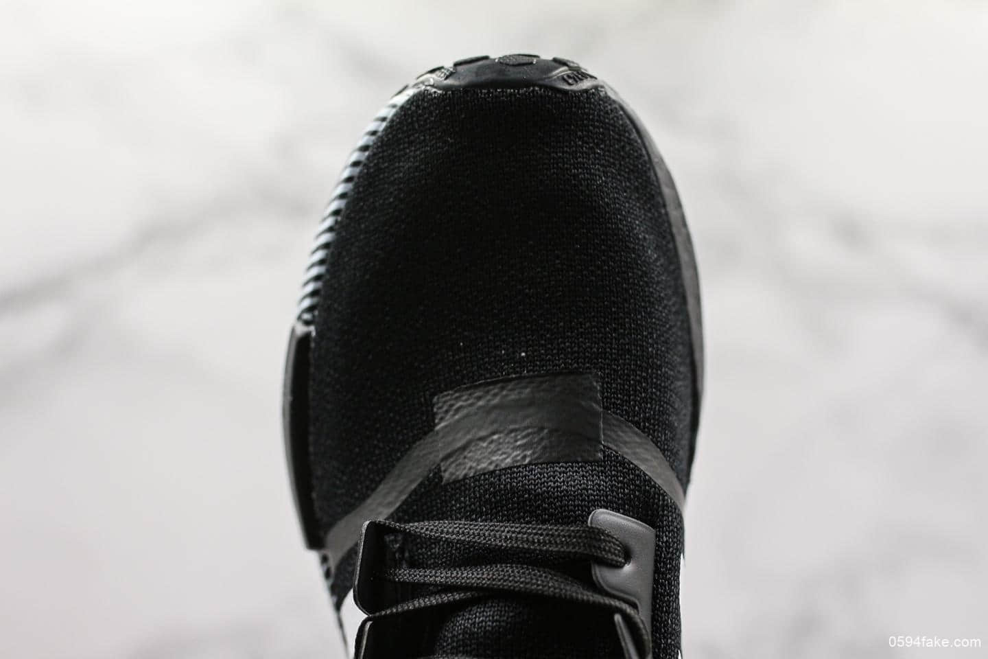 阿迪达斯Adidas NMD R1公司级版本专柜同步休闲运动原厂巴斯夫大底高密度弹性针织鞋面首发新配色 货号：EF1734