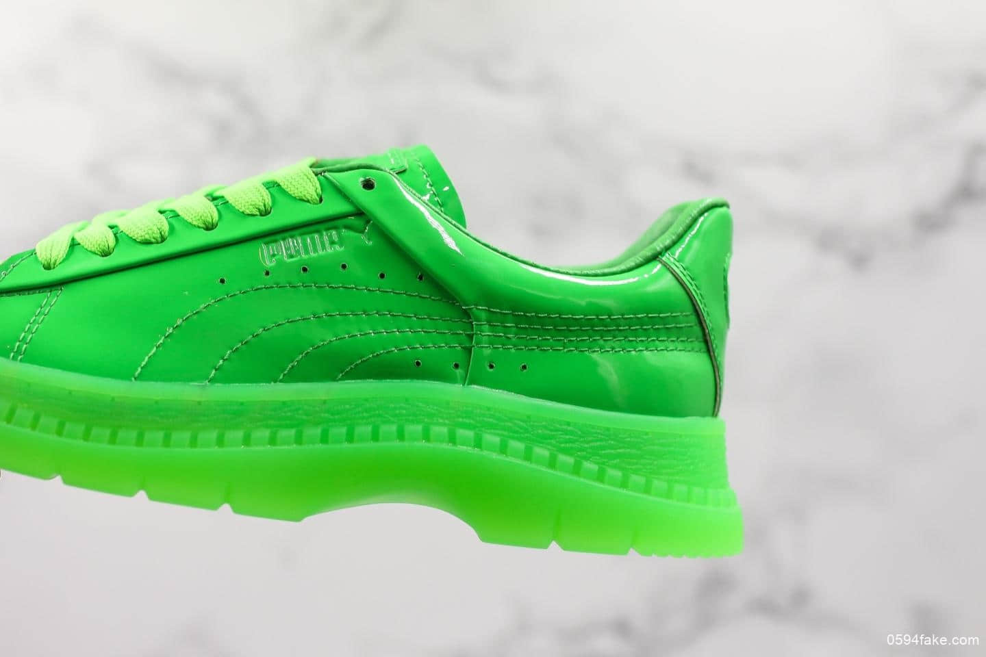 彪马Puma Utility Leather Wns Pastel纯原版本低帮休闲运动饼干马丁板鞋漆皮果冻原谅绿 货号：371213-01