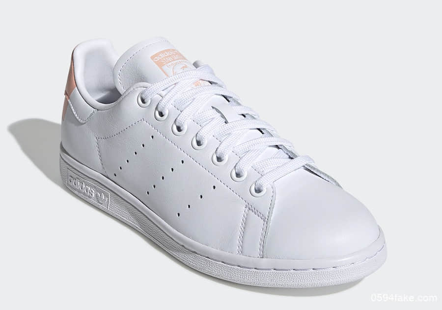 清新的水蜜桃粉色装扮!adidas Stan Smith“Glow Pink”将于9月1日发售! 货号:EG2854