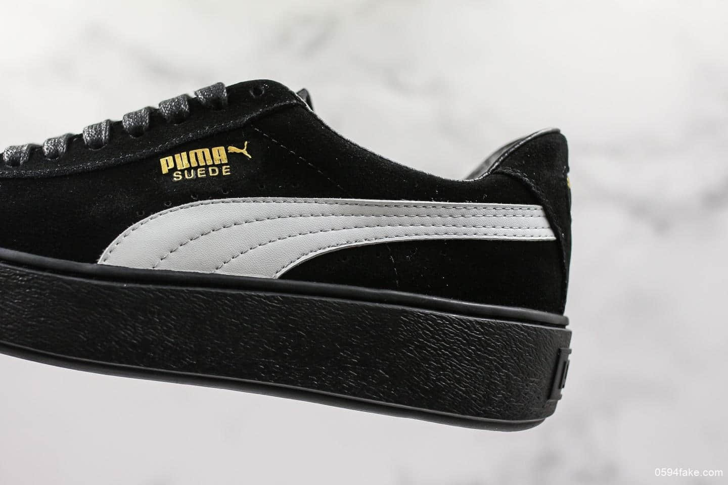 彪马Puma Suede platform蕾哈娜二代黑色公司级 日常百搭街拍首选 货号：366009-02