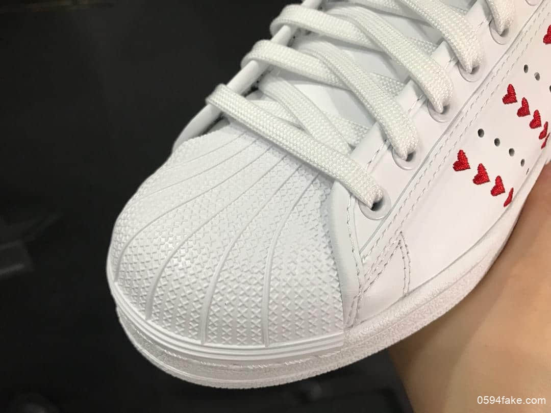 阿迪达斯adidas Originals Superstars J公司级版本三叶草贝壳头七夕情人节限定配色经典百搭休闲运动板鞋 货号：EG5811