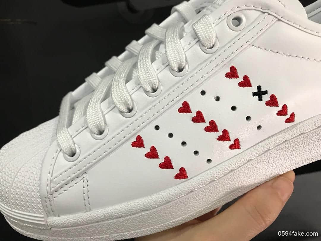 阿迪达斯adidas Originals Superstars J公司级版本三叶草贝壳头七夕情人节限定配色经典百搭休闲运动板鞋 货号：EG5811