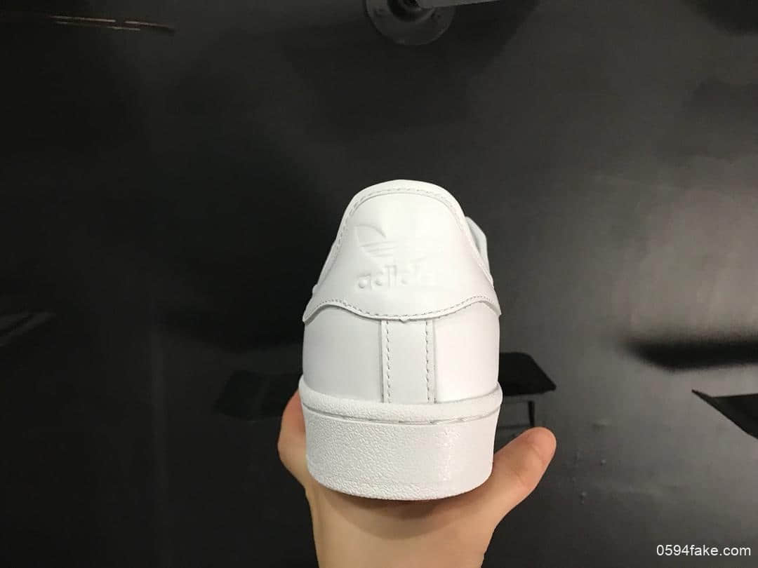 阿迪达斯adidas Originals Superstars J公司级版本三叶草贝壳头七夕情人节限定配色经典百搭休闲运动板鞋 货号：EG5811