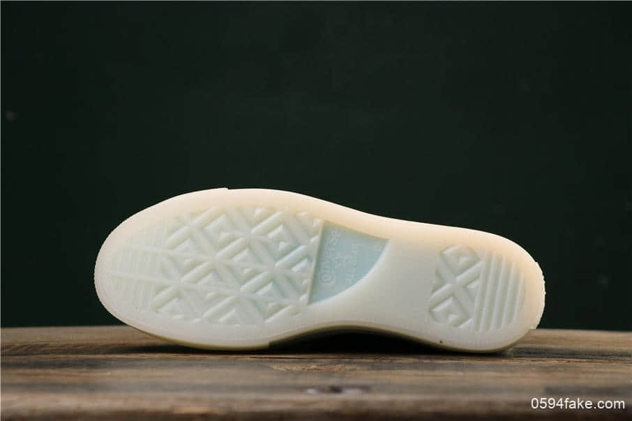 匡威Converse Chuck 70 Translucent Midsole High真标品质经典改良冷硫技术高帮帆布百搭板鞋多彩镜皮面镭射炫彩 货号：163786C