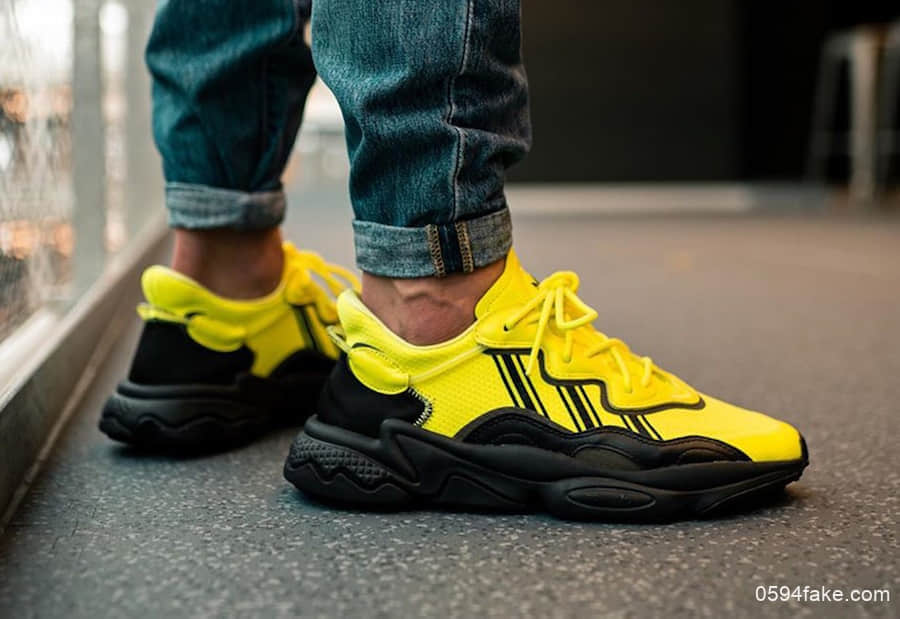 超吸睛配色!想不注意都难!adidas Ozweego“Solar Yellow”明日发售! 货号:EG7449