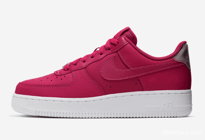Nike Air Force 1全新配色登场!好看到溢出屏幕的玫粉色! 货号:AO2132-601