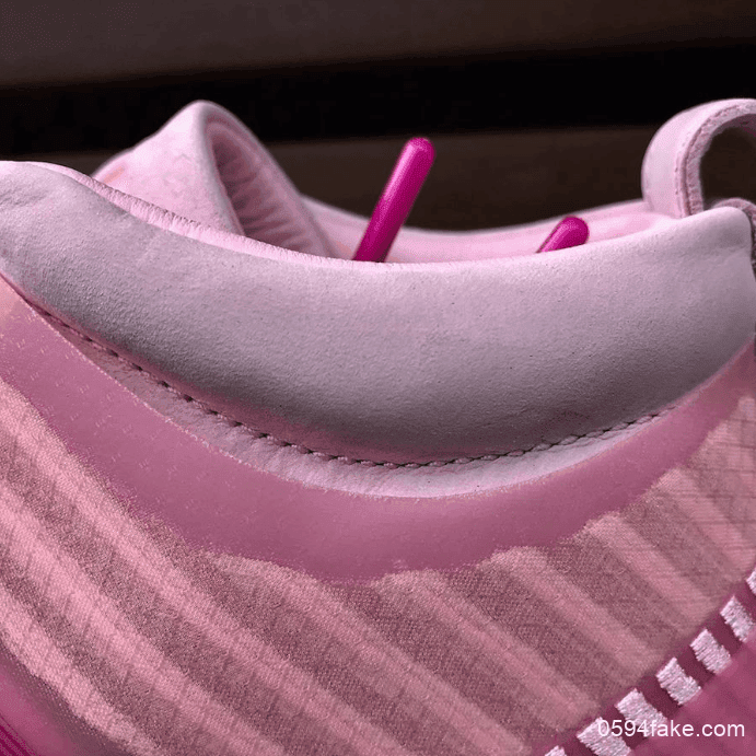 郁金香粉的色调也太少女了吧!John Elliott x Nike LeBron Icon“Tulip Pink”将于9月26日发售