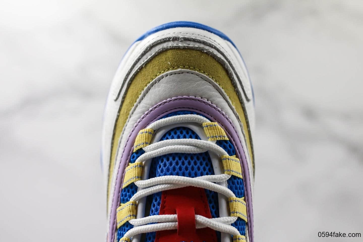 斐乐FILA Fmc Elevator-lris 17w公司级版本复古时尚真皮潮款球鞋采用进口头网纱 货号:22743737-WT