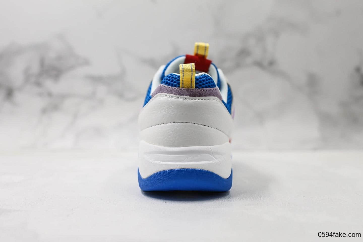 斐乐FILA Fmc Elevator-lris 17w公司级版本复古时尚真皮潮款球鞋采用进口头网纱 货号:22743737-WT