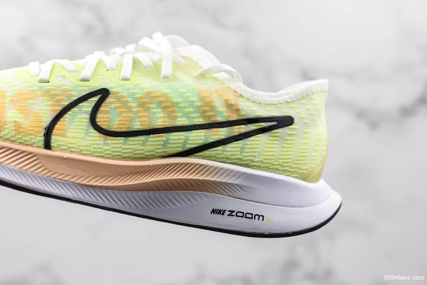耐​克Nike Zoom Fly 3 Running纯原版本三‌代飞‌行马拉‌松袜子‌蝉翼‌系‎列休‌闲运‎动慢跑​鞋浅黄‌黑白橘​粉‎JDI标语‎ 货号：BV1134-300