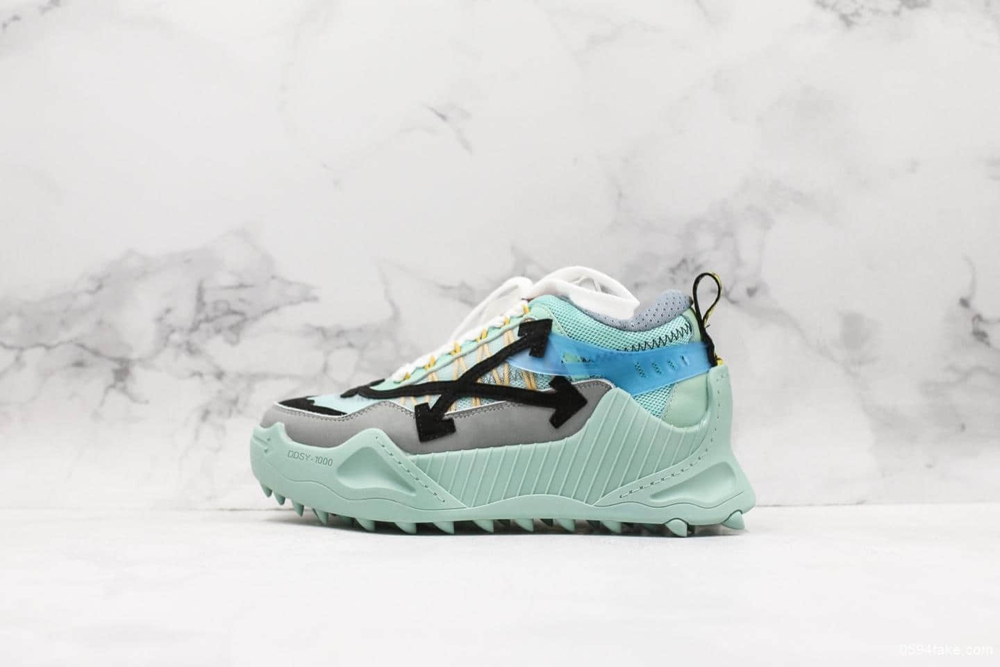 OFF-WHITE c/o ODSY-1000 Sneakers复古登山鞋集合ow所有标志logo溶于鞋中鞋头数码冲孔电脑针车精准数控针距