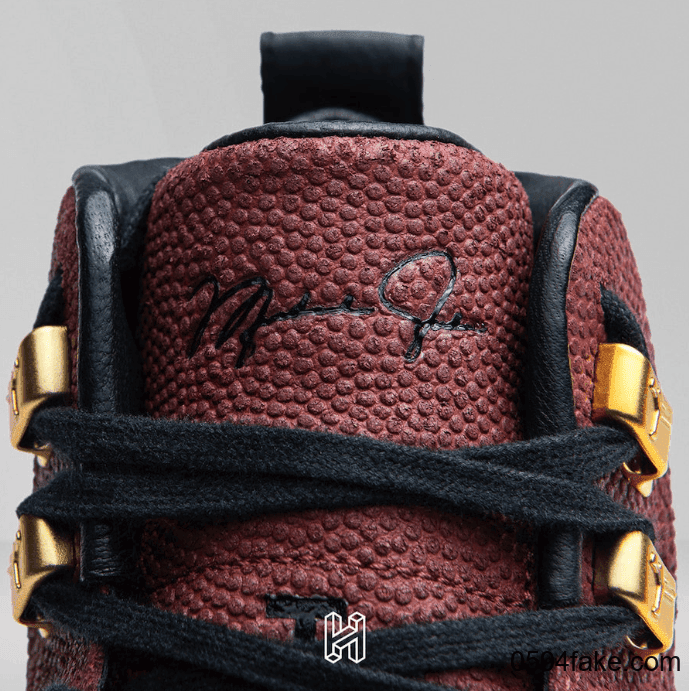 个性鞋盒+鞋底海草装扮！这双Air Jordan 12“Game Ball”PE花样真不少！