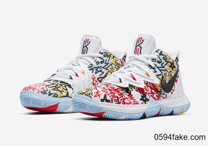 个性涂鸦！这双Kyrie 5心动了吗？ 货号：CW4403-100