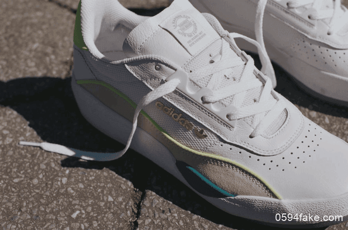 源自90年代网球鞋的经典滑板鞋设计 adidas Liberty Cup现已发售！ 货号：EE6104