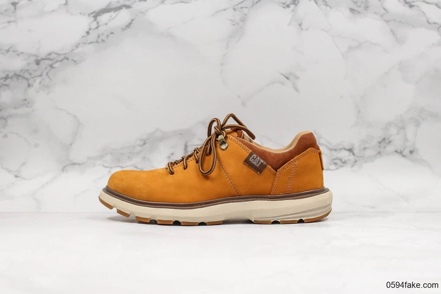 卡特CAT 19ss新款高端户外休闲工装系列低帮马丁靴棕色公司级优质磨砂牛皮材质原楦开发爆款鞋 货号:P722958