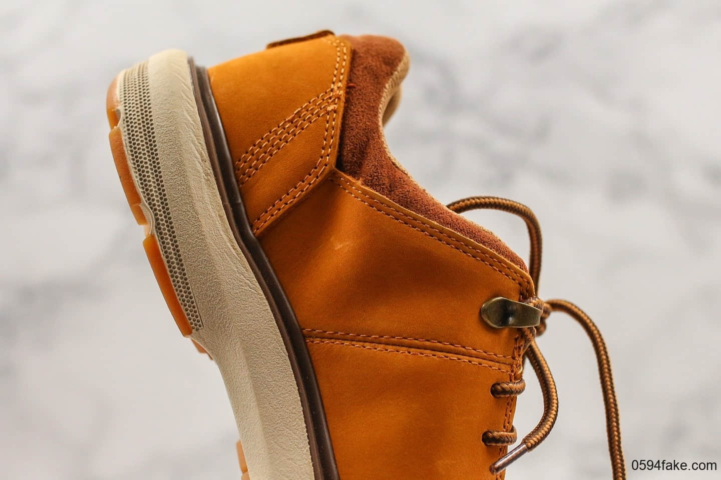 卡特CAT 19ss新款高端户外休闲工装系列低帮马丁靴棕色公司级优质磨砂牛皮材质原楦开发爆款鞋 货号:P722958