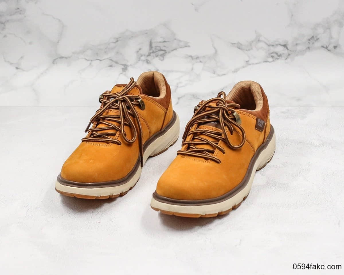 卡特CAT 19ss新款高端户外休闲工装系列低帮马丁靴棕色公司级优质磨砂牛皮材质原楦开发爆款鞋 货号:P722958