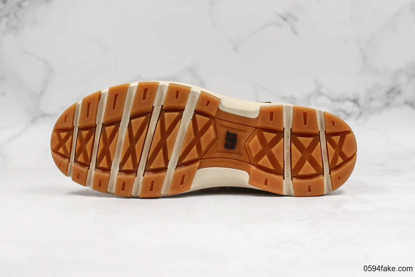 卡特CAT 19ss新款高端户外休闲工装系列低帮马丁靴棕色公司级优质磨砂牛皮材质原楦开发爆款鞋 货号:P722958