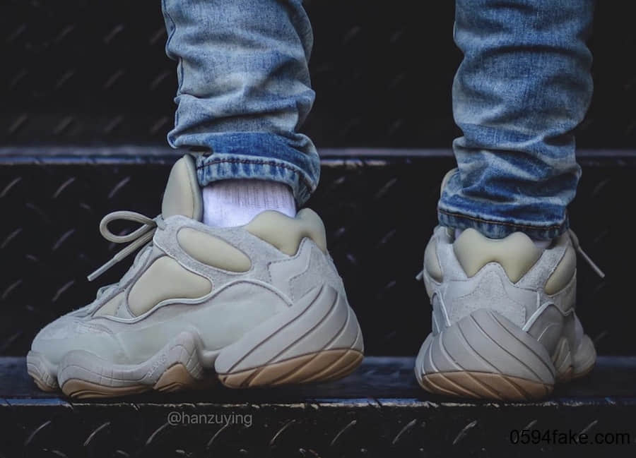 更加御寒保暖!Yeezy 500 “Stone”释出最新实物图!还有上脚美照! 货号:FW4839