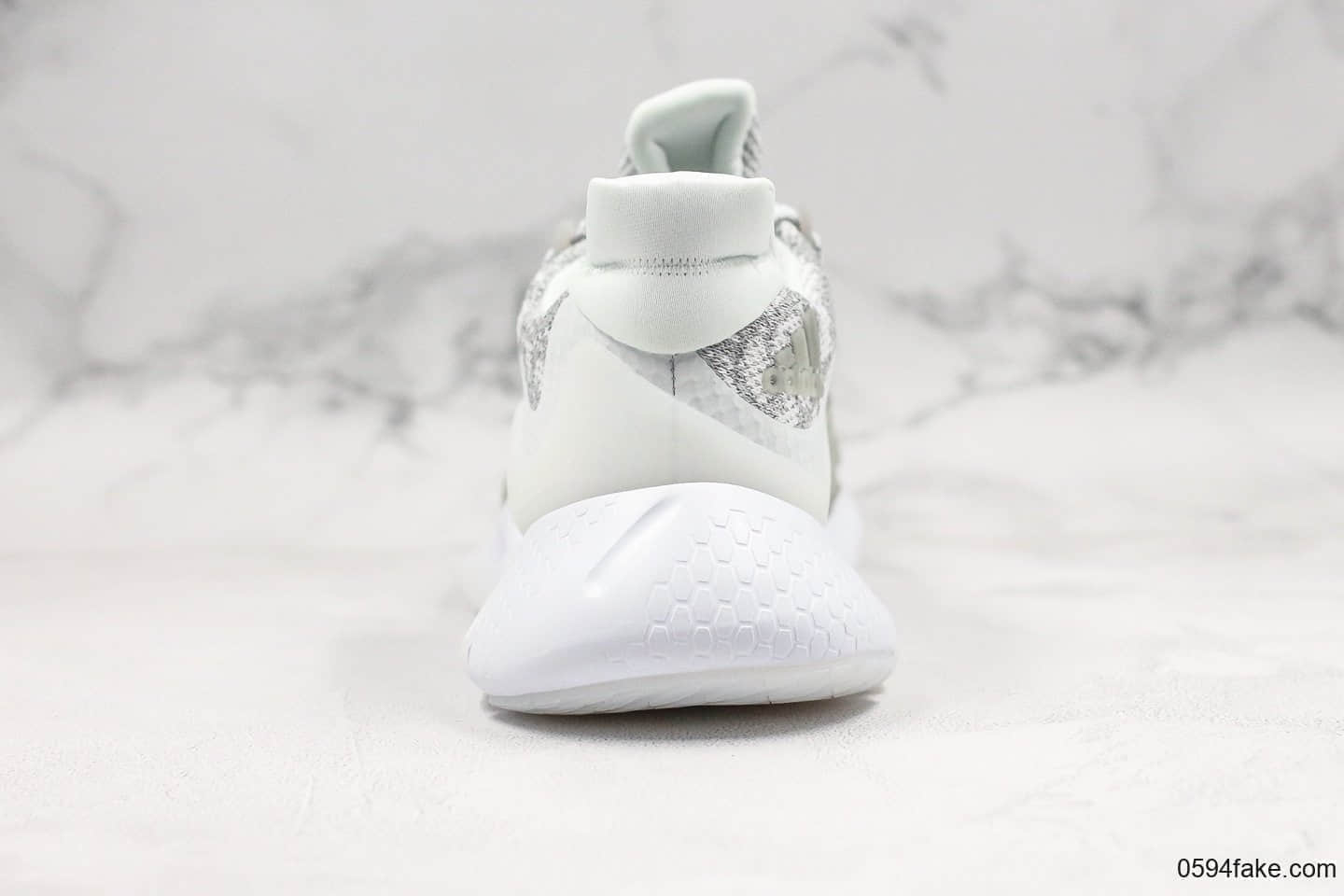 阿迪达斯Adidas Alphabounce x Yeezy Boost M纯原版本阿尔法椰子联名款白色夜光满天星原盒市售最高版本 货号：AY6685
