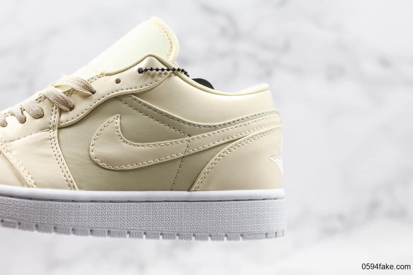 乔丹Air Jordan 1 Mid纯原版本奶油黄低帮AJ1全新二维码鞋标内置solo气垫正确私模大底 货号:CQ9446-200