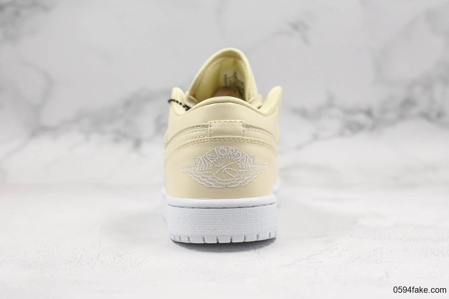 乔丹Air Jordan 1 Mid纯原版本奶油黄低帮AJ1全新二维码鞋标内置solo气垫正确私模大底 货号:CQ9446-200