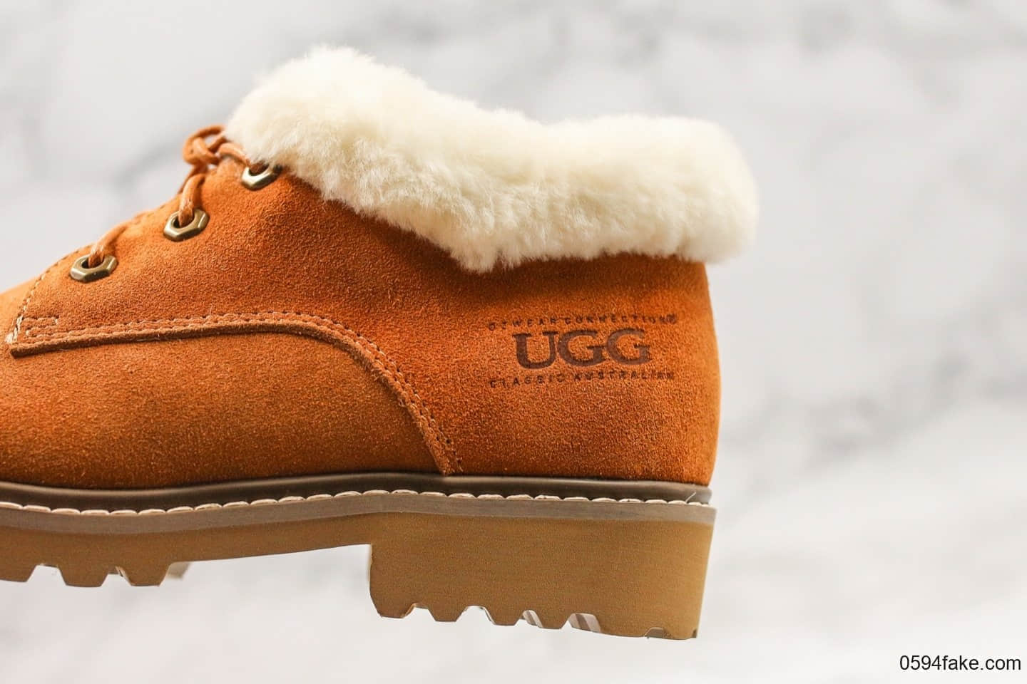 UGG2019年秋冬新款短靴机车小马丁靴情侣靴纯原优质牛反绒面料内里全真羊毛原版防滑大底高品质