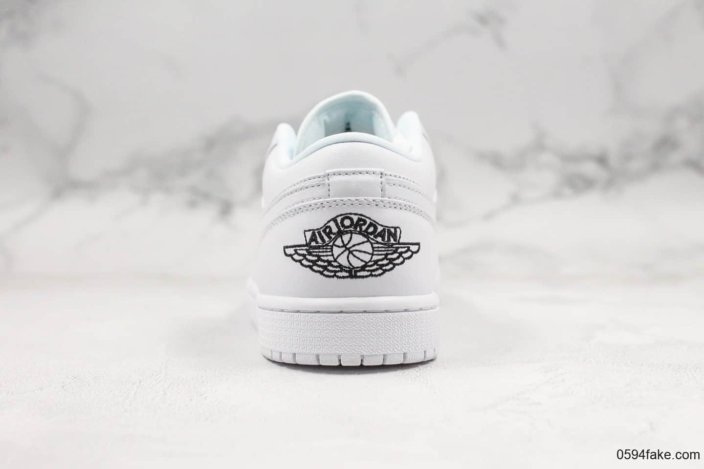 耐克Nike Air Jordan 1 Low GS公司级版本乔丹AJ1低帮纯白黑标后张sole气垫原鞋开模 货号:553560-101