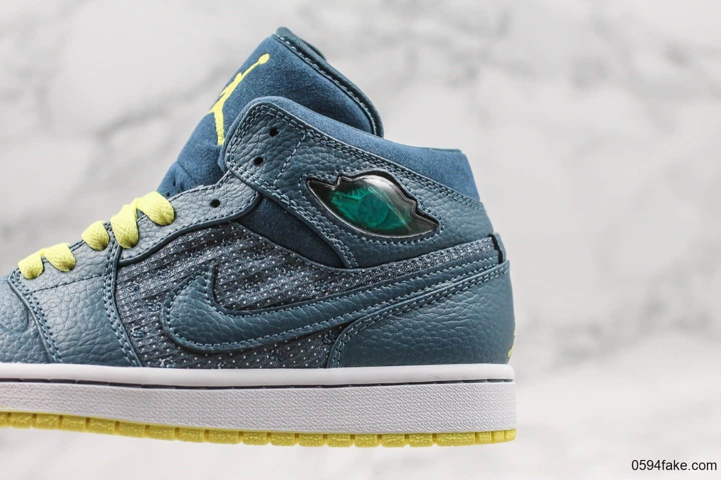 乔丹Air Jordan 1 Retro '97纯原版本猫眼蓝色中帮AJ1鞋侧采用酒窝真皮内置气垫原盒原标 货号：555071-047