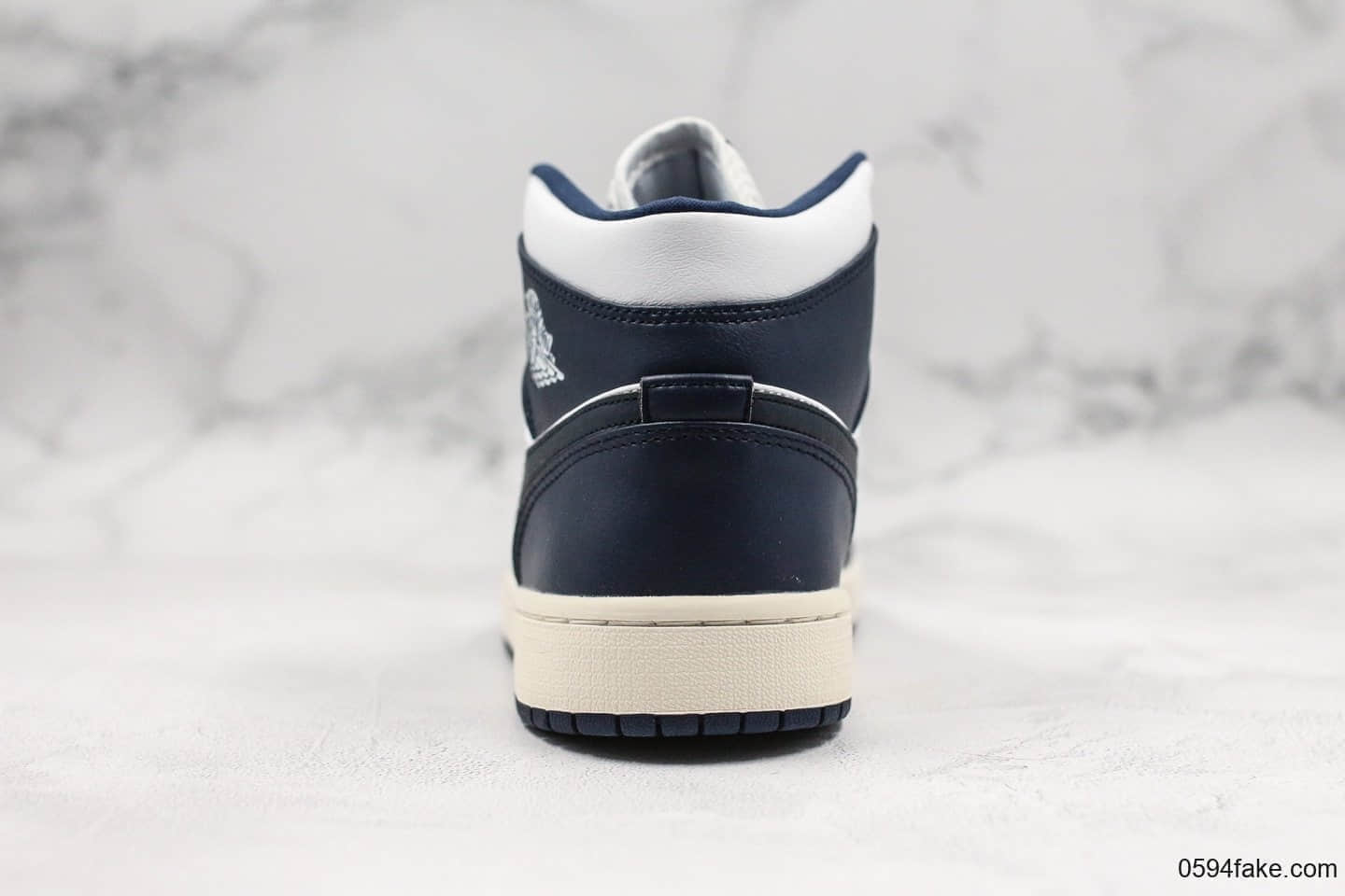 乔丹Air Jordan 1 Mid纯原版本中帮黑耀石AJ1原盒原标原档案数据开发鞋面全头层荔枝纹 货号:554724-174