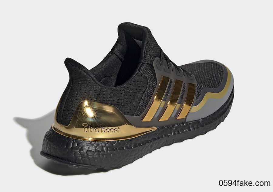 全新adidas Ultra Boost曝光！黑金配色气质非凡！ 货号：EG8102