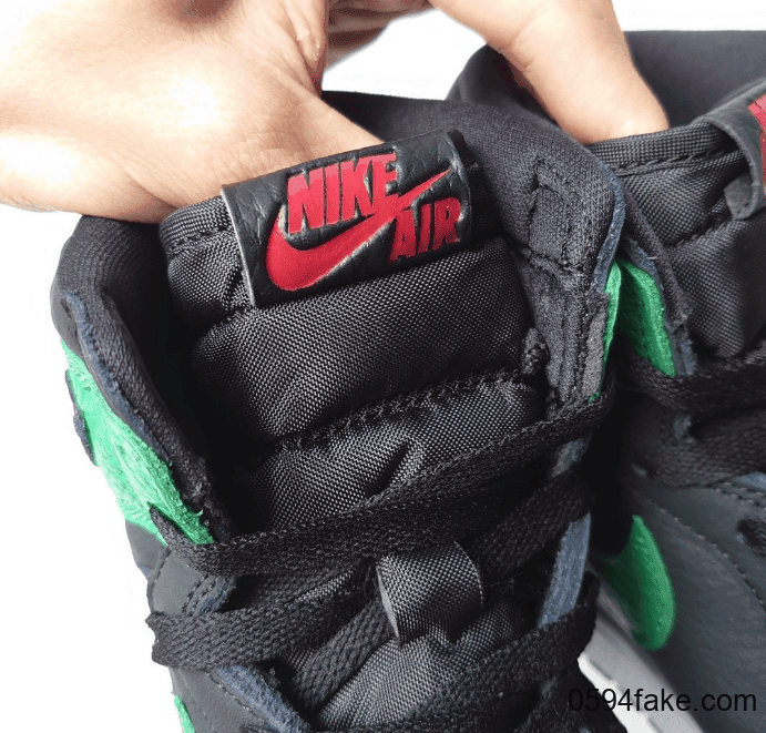 黑绿Air Jordan 1释出最新实物图！明年发售！ 货号：555088-030