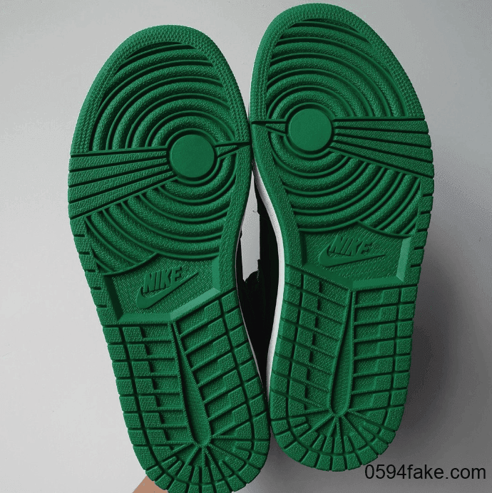 黑绿Air Jordan 1释出最新实物图！明年发售！ 货号：555088-030