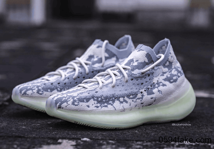 Yeezy Boost 380“ Alien”释出最新实物图和上脚美照！好看到发出土拨鼠尖叫！ 货号：FB6878