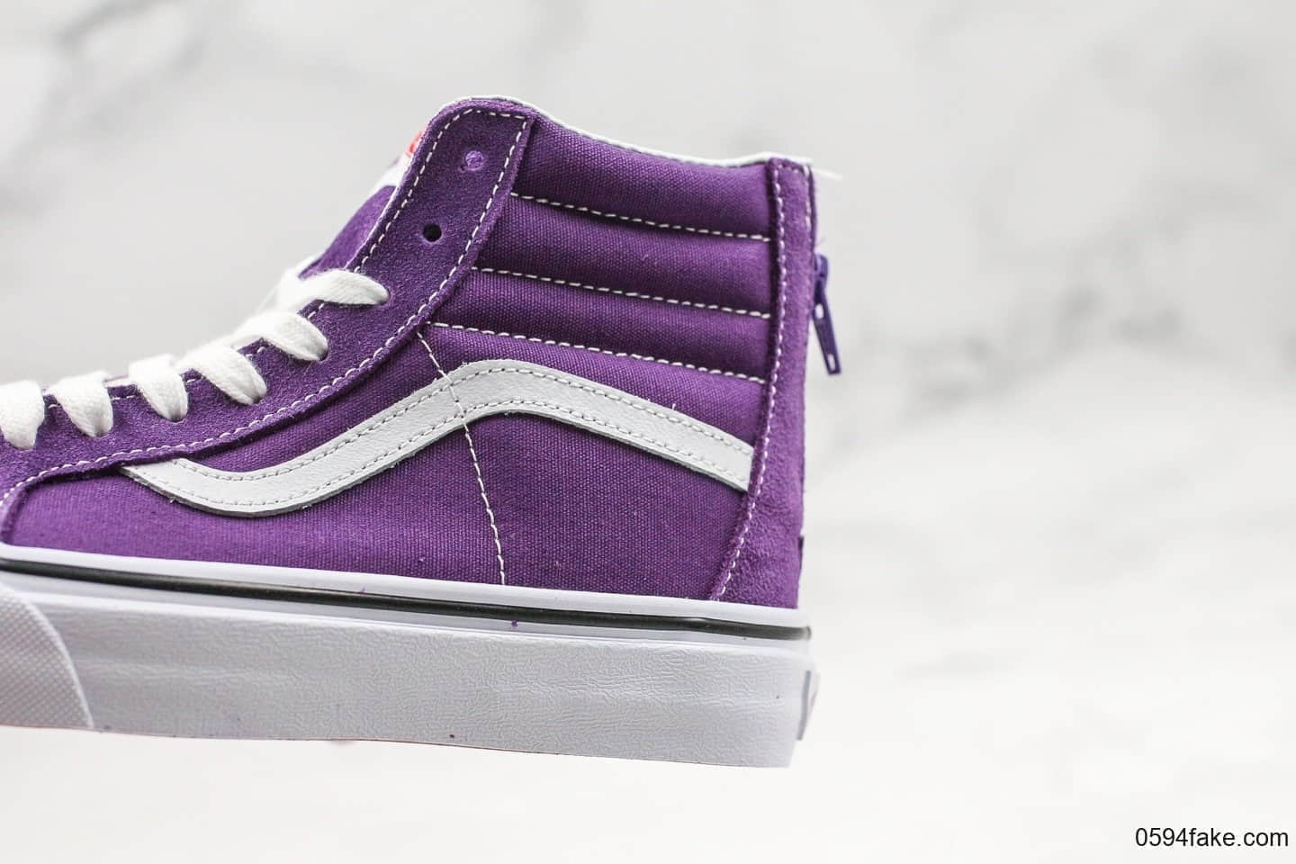 万斯VANS SK8-HI-ZIP公司级版本联名紫色后跟拉链款小红书爆款经典高帮拉链款原厂硫化工艺 货号：VN000XH8GKV