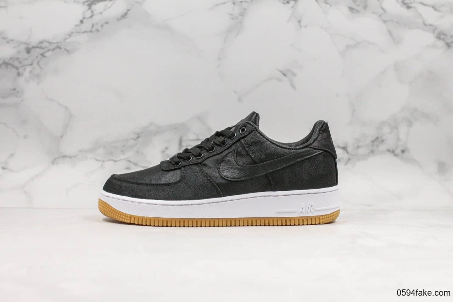 耐克Nike Air Force 1 Premium Game Black x Fragment Design x CLOT纯原版本三方联名款陈冠希空军一号低帮黑色丝绸表皮可撕裂内置全掌气垫原档案数据开发 货号：CZ3986-001