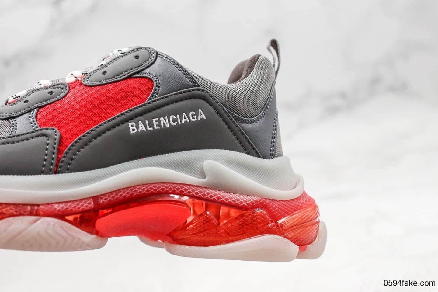 巴黎世家Balenciaga Triple S纯原版本气垫老爹鞋灰红全新配色正确侧边TPU透气孔TPU软底原档案数据开发
